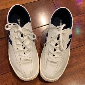 Tretorn leather sneakers size 7 EUC